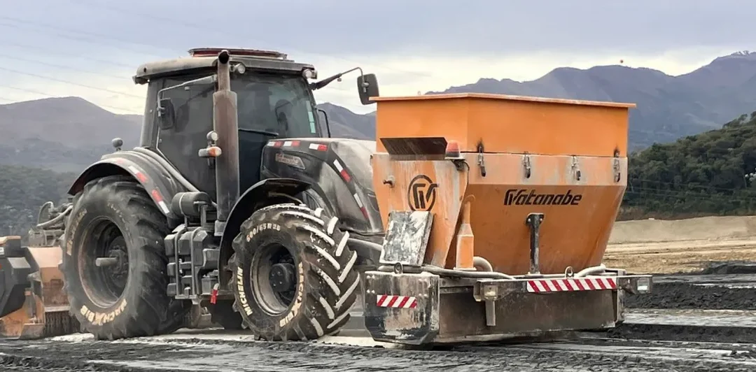 Applicazioni delle macchine stabilizzatrici per terreni in strade, aree industriali e lavori di sterro.